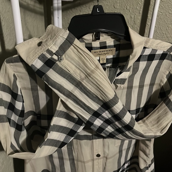 Burberry button up - Picture 5 of 5